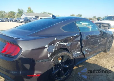 2022 Ford Mustang Ecoboost Premium Fastback z USA, uszkodzony, nr VIN 1FA6P8TH1N5128205